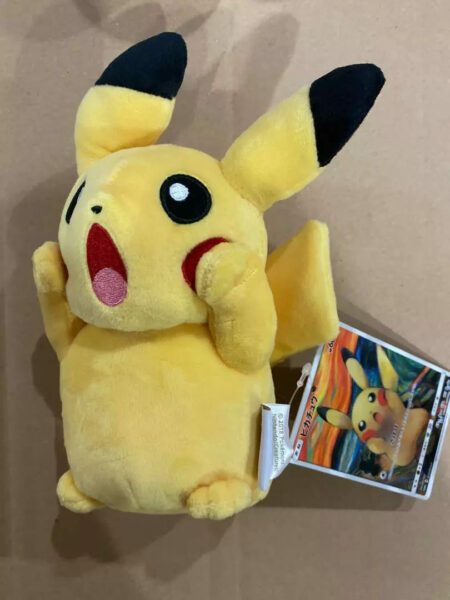 Munch-Scream-Pokémon-Promo-Karten-Merchandise-Pikachu-Plüschtier-Kuscheltier